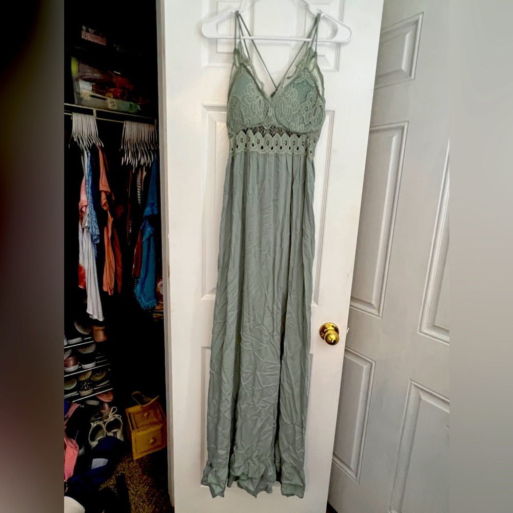 Pink Lily dress, sage color. Size xl